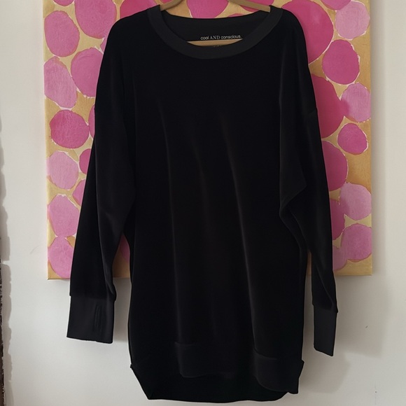 Synergy Organic Clothing Black Oversized Sweater - Picture 2 of 7